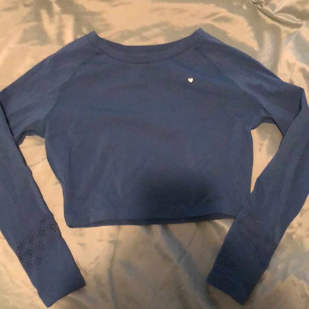 Cropped sports top